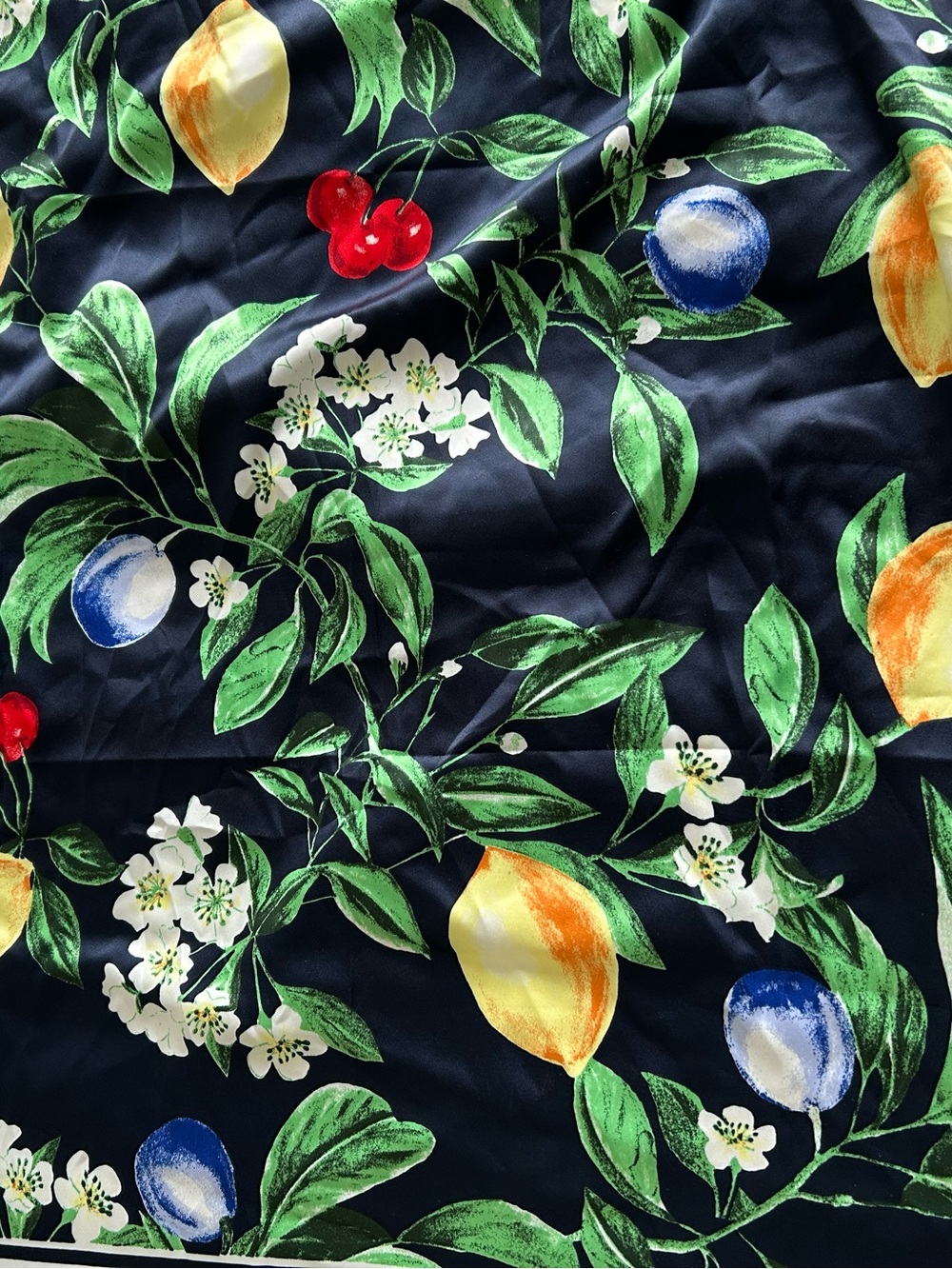 Old Navy Square Scarves - Lot of two - lemon floral prints - Picture 2 of 4